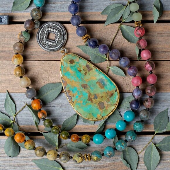 🆕️Boho-Chic Vintage-Inspired Long Sweater Necklace Natural Stones Coin Pendant - Picture 8 of 8